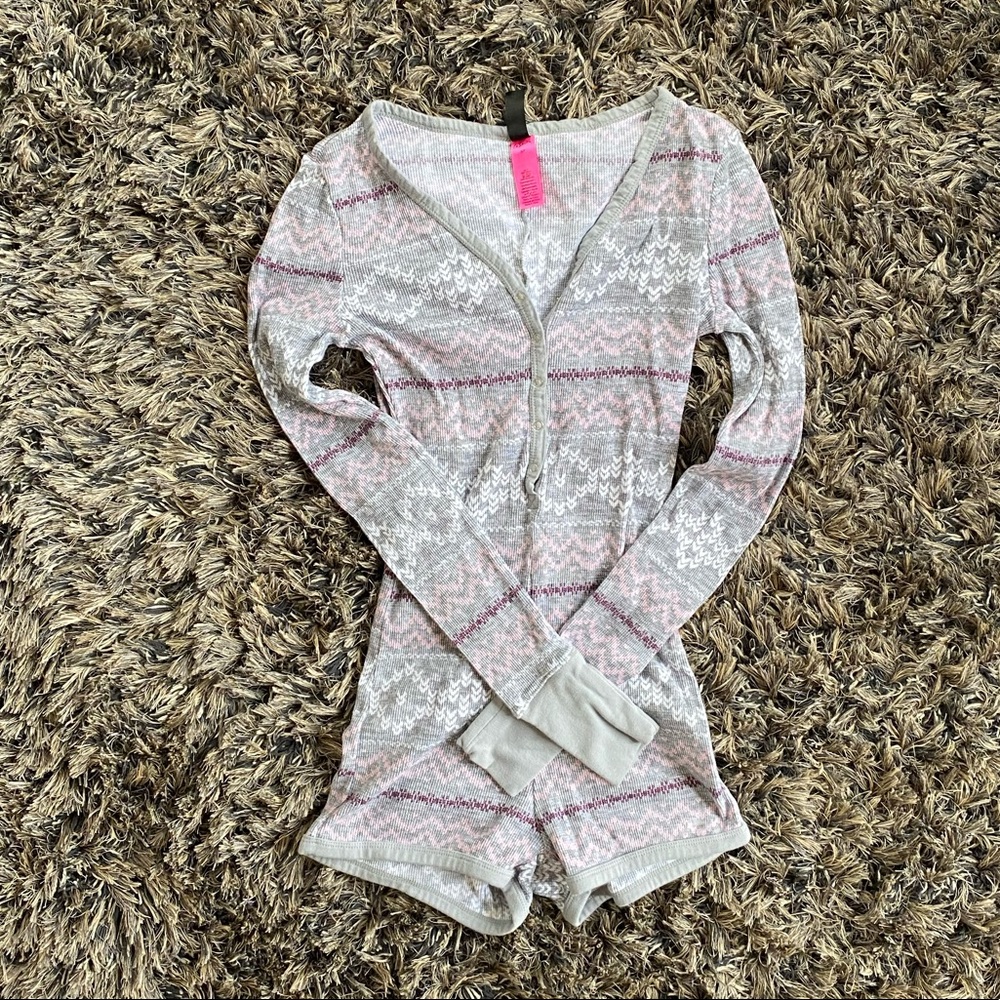 ✨2 for 1✨ One Piece Lounge Wear (SIZE S) - Picture 3 of 8